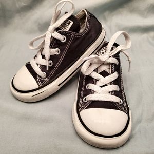 Black Converse Toddler size 8 All-star